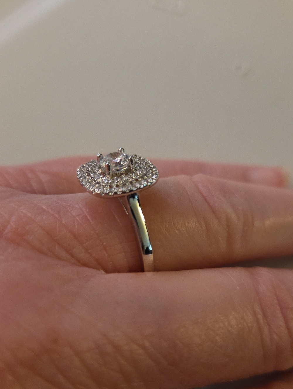 NEW - Ring...size 8 - Picture 4 of 5